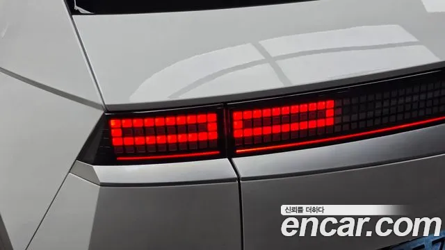 Hyundai Ioniq 5 — Фото автомобиля 8