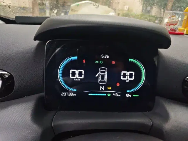 Leapmotor T03 — Фото автомобиля 7