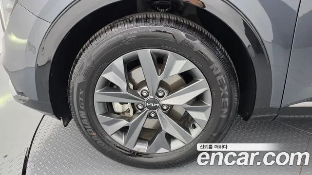 Kia Sportage Sportage 5-е поколение Бензин 1.6 турбо 2WD — Фото автомобиля 5