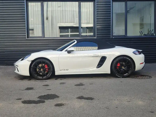 Porsche 718 — Фото автомобиля 9