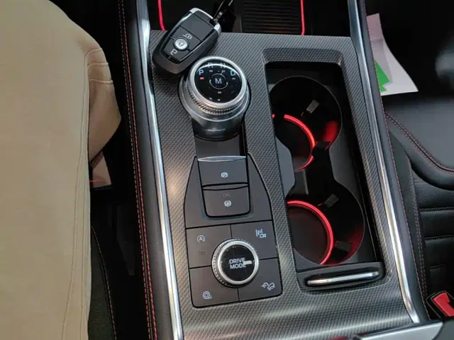 Ford Explorer — Фото автомобиля 13