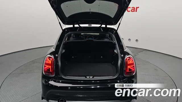 Mini Cooper Cooper 5 дверей Classic — Фото автомобиля 20
