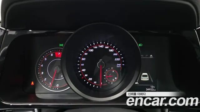 Hyundai AVANTE Avante (CN7) 1.6 LPi (для маломобильных пассажиров) — Фото автомобиля 8