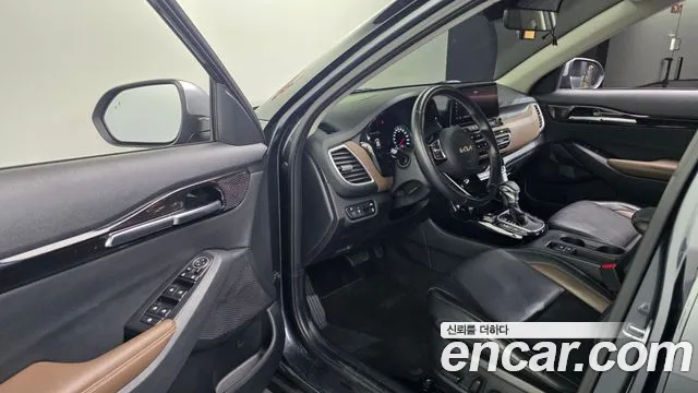 Kia Seltos — Фото автомобиля 10