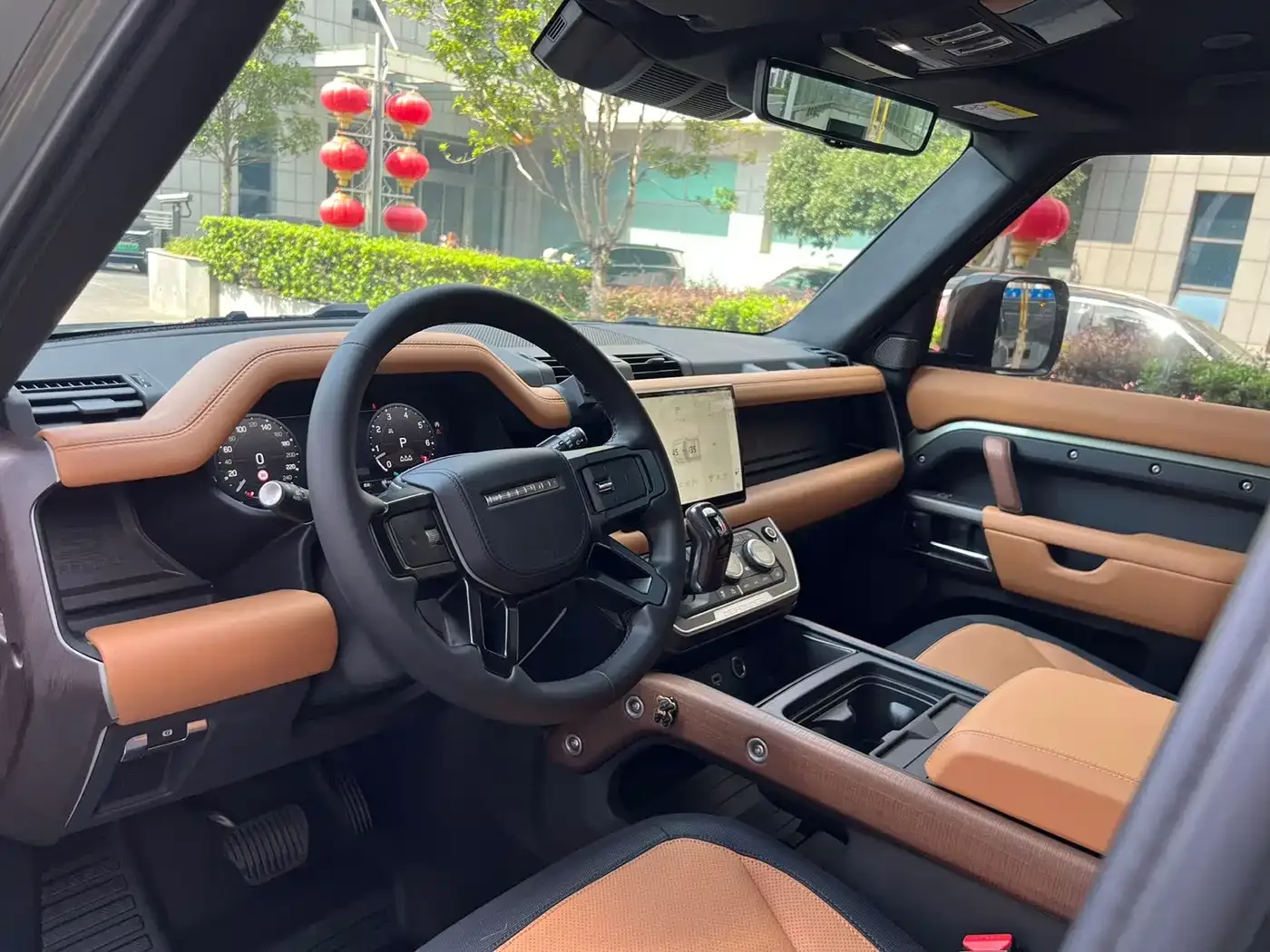 Land Rover Land Rover Defender 2024 110 3.0T P400 X-DYNAMIC HSE — Фото автомобиля 12