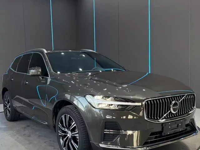 Volvo XC60 — Фото автомобиля 3