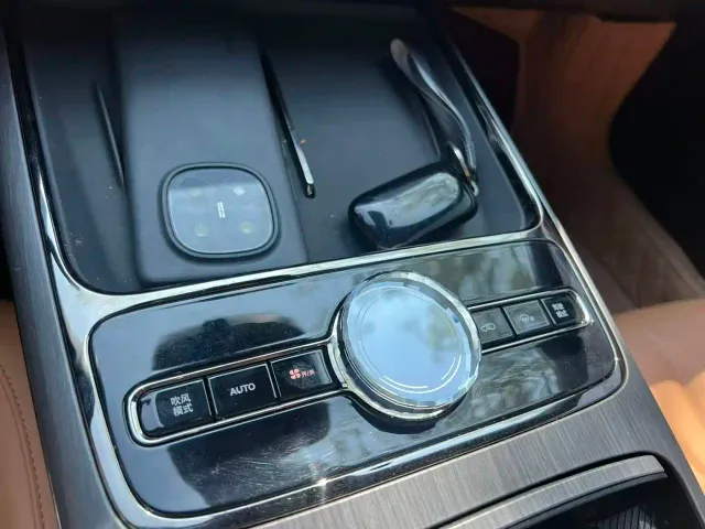 Geely Galaxy Xingyao 8 — Фото автомобиля 18