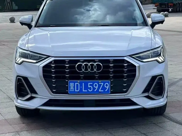 Audi Q3 — Фото автомобиля 2