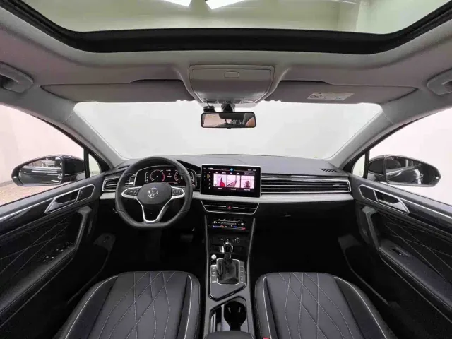 Volkswagen Tiguan L 2025 Model 300TSI Auto 2WD Dragon Edition — Фото автомобиля 13