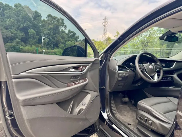 Buick Enclave — Фото автомобиля 5