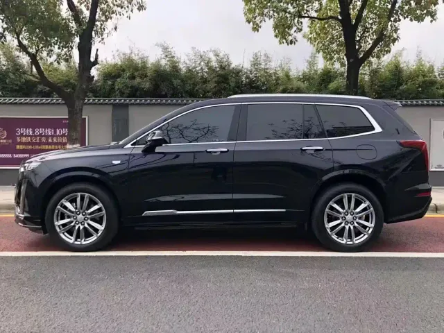 Cadillac XT6 — Фото автомобиля 3