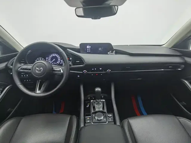 Mazda Axela — Фото автомобиля 5