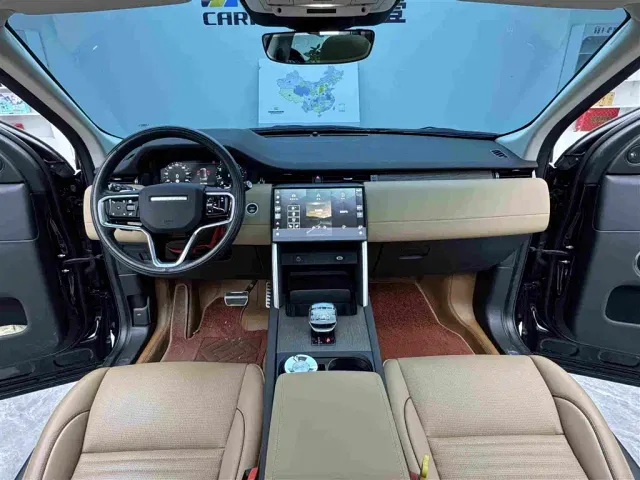 Land Rover Discovery Sport — Фото автомобиля 11