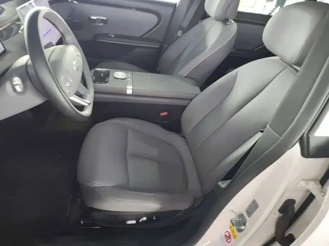 Changan Qiyuan A06 — Фото автомобиля 14