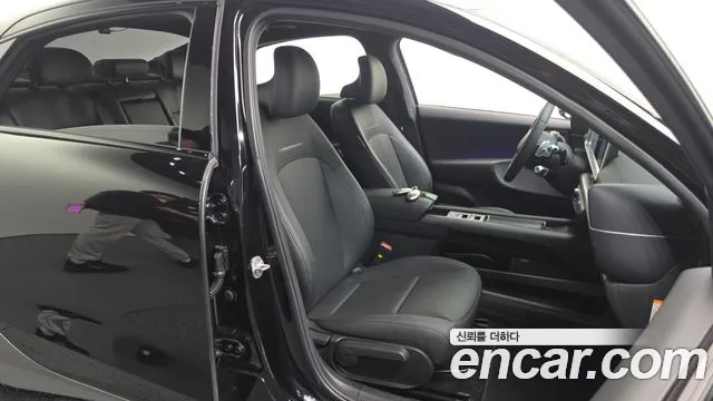 Hyundai Ioniq 6 — Фото автомобиля 12