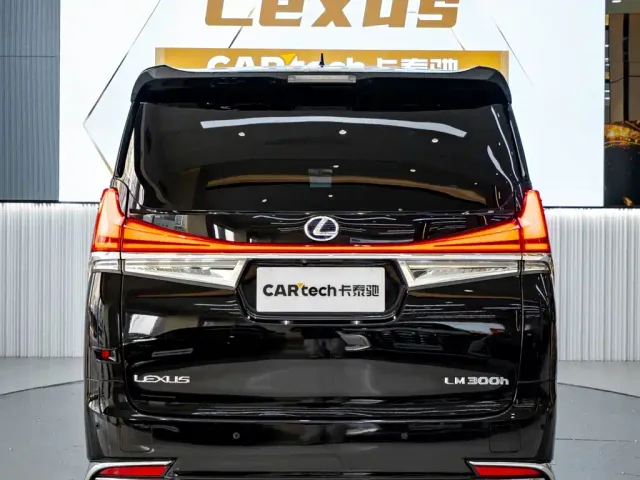Lexus LM — Фото автомобиля 5