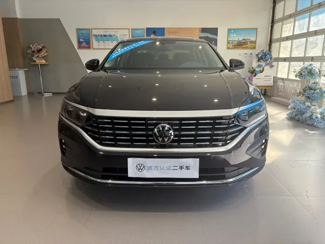 Volkswagen Passat — Фото автомобиля 2
