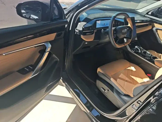 Geely Boyue L — Фото автомобиля 15