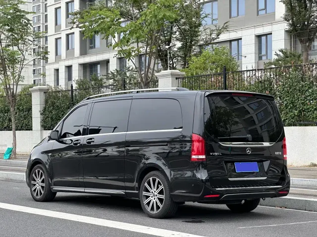Mercedes-Benz V-Class — Фото автомобиля 4
