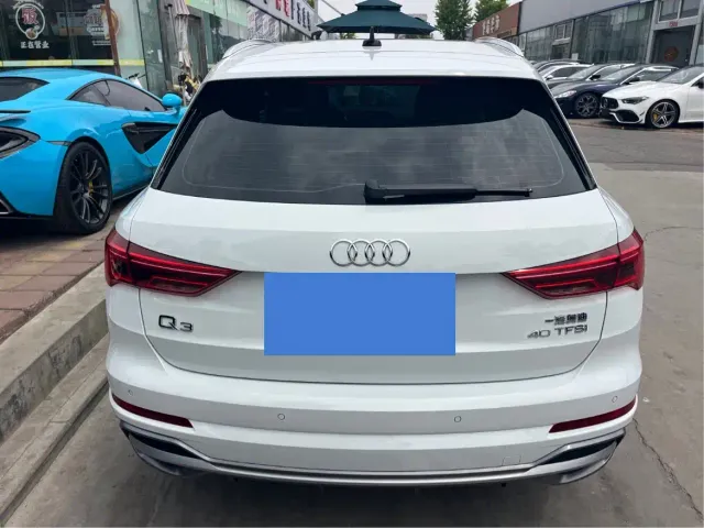 Audi Q3 — Фото автомобиля 3