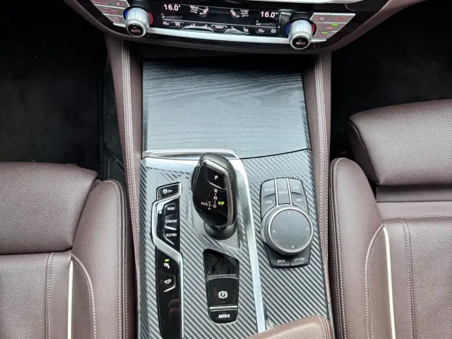 BMW 5 Series — Фото автомобиля 19