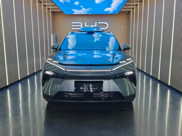 BYD Tang L — Фото автомобиля 2