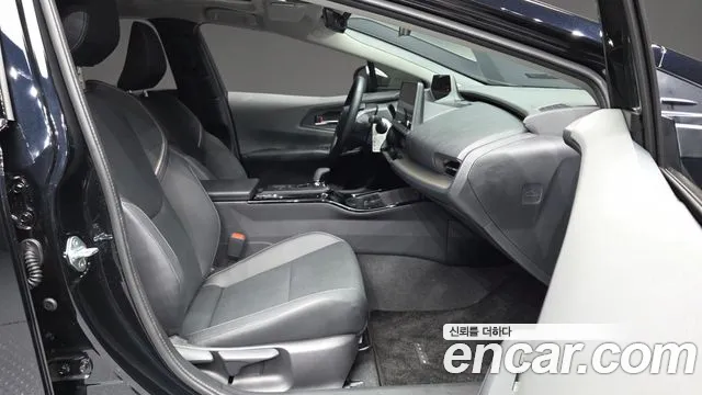 Toyota Prius — Фото автомобиля 11