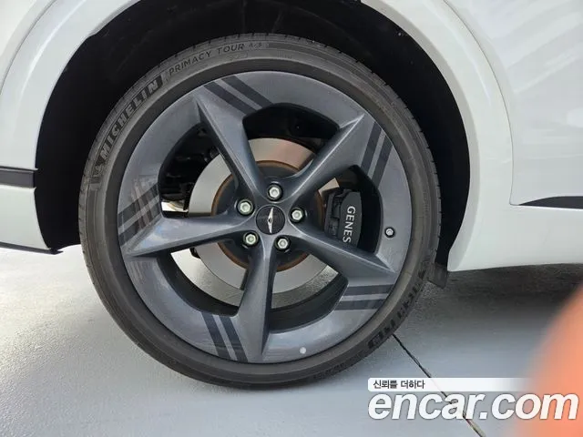 Genesis GV70 — Фото автомобиля 19