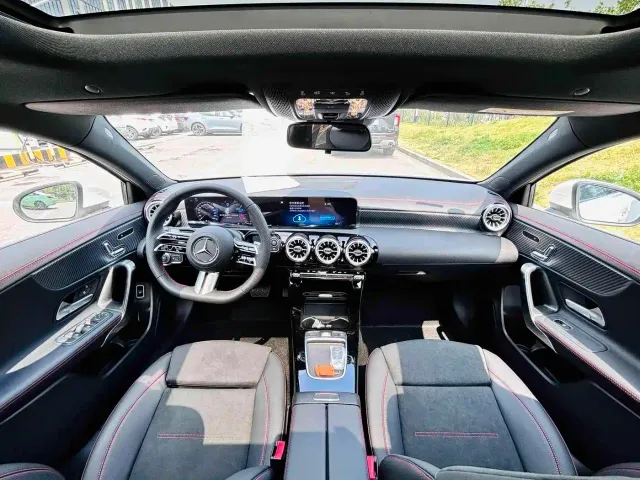 Mercedes-Benz A-Class — Фото автомобиля 12