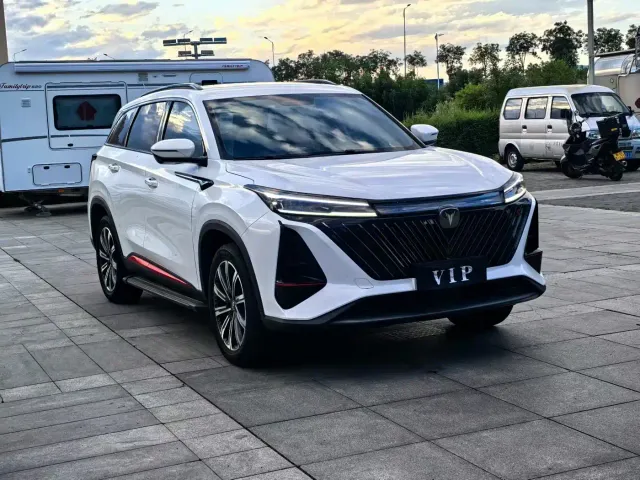 Changan CS75 Plus — Фото автомобиля 3