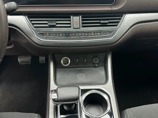 BAW (Beijing Automobile Works) Ruisheng Ace M7 2023 2.0L Auto Long Wheelbase Innovation 7-seater — Фото автомобиля 13