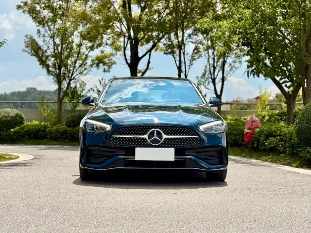 Mercedes-Benz C-Class — Фото автомобиля 2