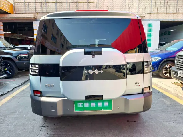 BYD FangChengBao Titanium 7 — Фото автомобиля 10