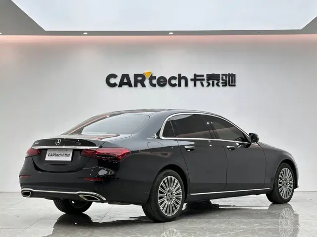 Mercedes-Benz E-Class — Фото автомобиля 5