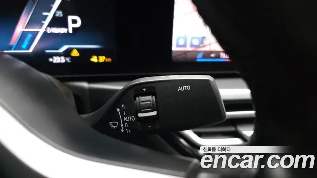BMW i4 — Фото автомобиля 27