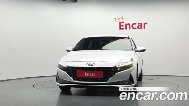 Hyundai AVANTE Avante (CN7) — Фото автомобиля 3