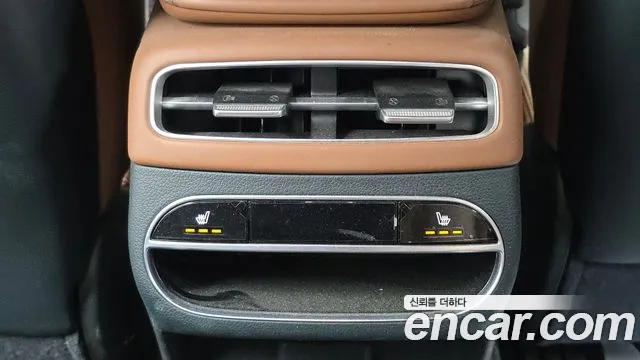 Genesis GV70 2.5T Бензин 2WD — Фото автомобиля 17