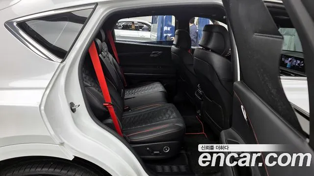 Genesis GV80 — Фото автомобиля 12
