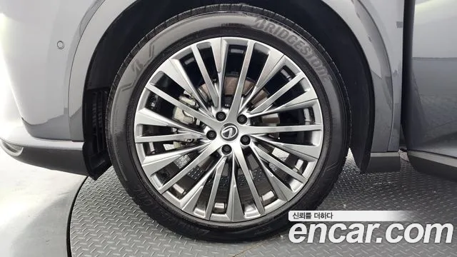 Lexus RX — Фото автомобиля 5