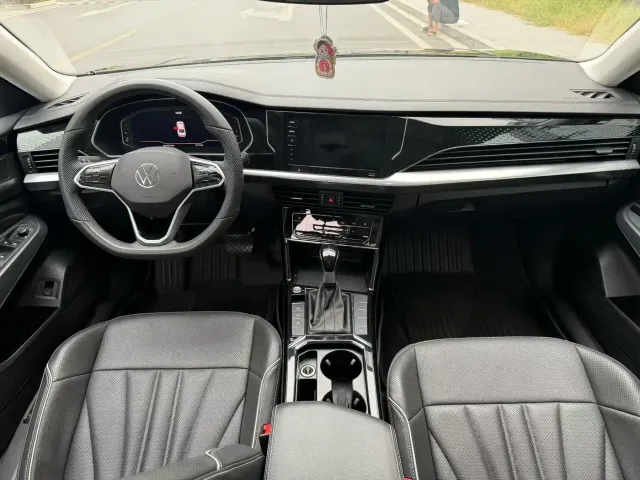 Volkswagen Passat — Фото автомобиля 6