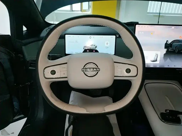 Nissan N7 — Фото автомобиля 10