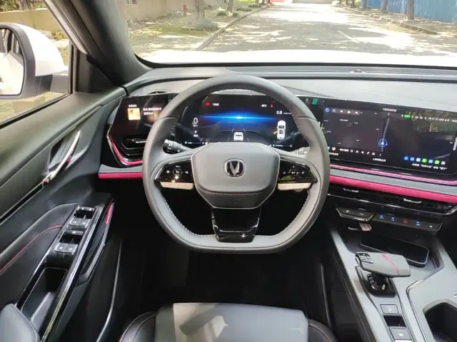 Changan X5 Plus — Фото автомобиля 10