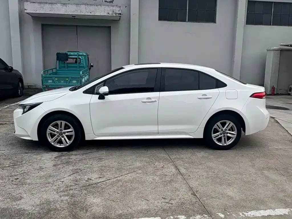 Toyota Levin 2022 185T CVT Luxury Edition — Фото автомобиля 4
