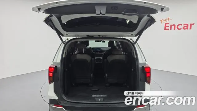 Kia Carnival Generation 4 — Фото автомобиля 20