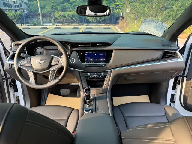 Cadillac XT5 — Фото автомобиля 11