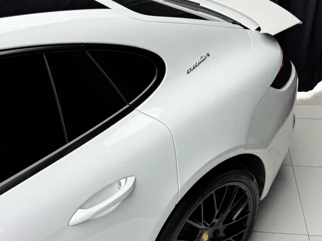 Porsche Panamera — Фото автомобиля 8