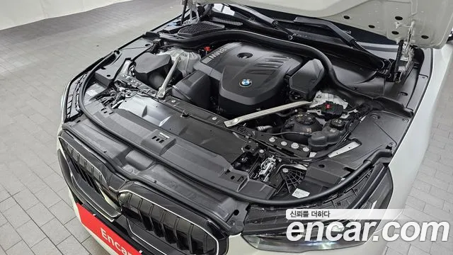 BMW 5-Series — Фото автомобиля 2