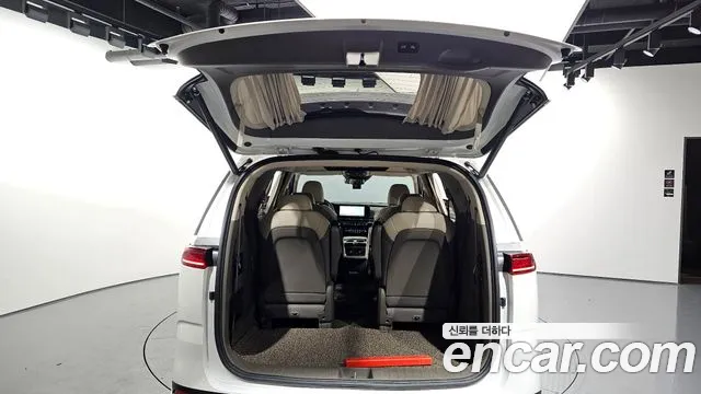 Kia Carnival 4th Gen — Фото автомобиля 26
