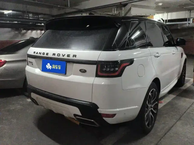 Land Rover Range Rover Sport — Фото автомобиля 3