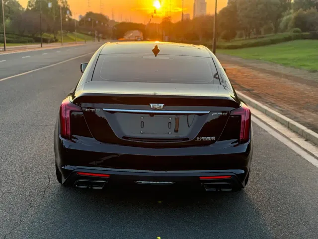 Cadillac CT5 — Фото автомобиля 9
